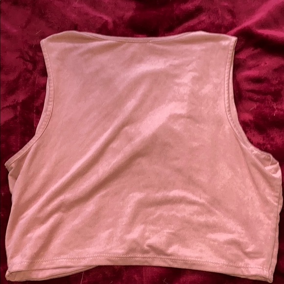 Crop top! - Picture 3 of 3